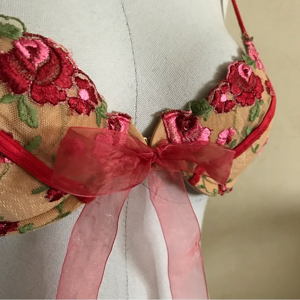 Rare Victoria’s Secret Vintage Bra